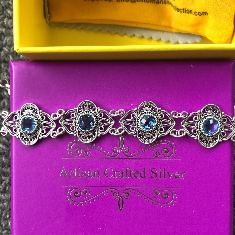 Silver and aquamarine bracelet